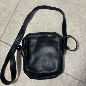 Vintage coach camera crossbody bag